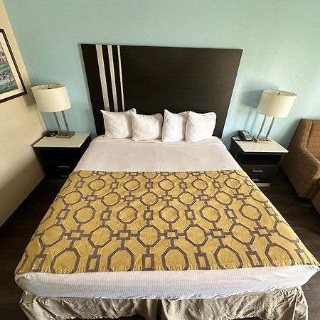 Baymont By Wyndham תומאסוויל מראה חיצוני תמונה